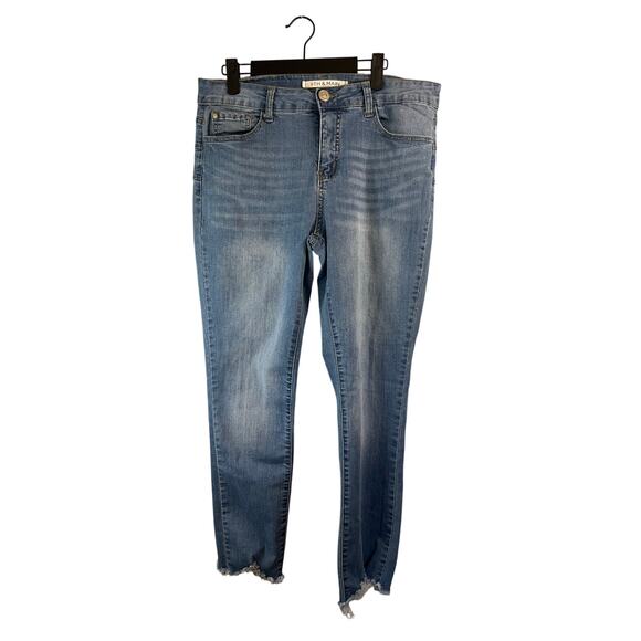 9th and Main Womens Denim Straight Leg Jeans Size 14 - Picture 1 of 5